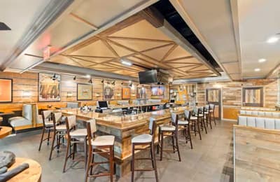 DoubleTree by Hilton Front Royal Blue Ridge Shadow