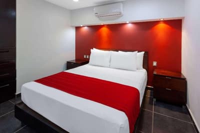 Ramada By Wyndham Acapulco Hotel & Suites