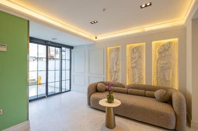 De Manor Boutique Adult Only +16  Age