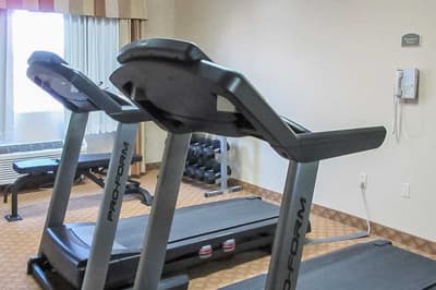 Quality Inn & Suites Hendersonville - Flat Rock