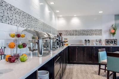 Clarion Inn & Suites Atlanta Downtown