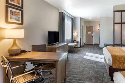 Comfort Inn & Suites Salt Lake City Airport