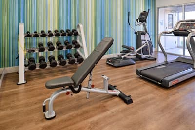 Holiday Inn Express and Suites Southgate - Detroit