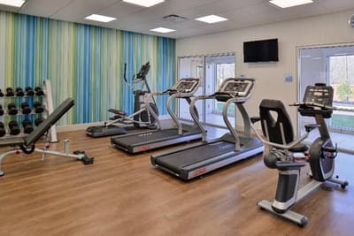 Holiday Inn Express and Suites Southgate - Detroit