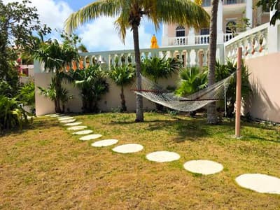 Ocean West Boutique Hotel