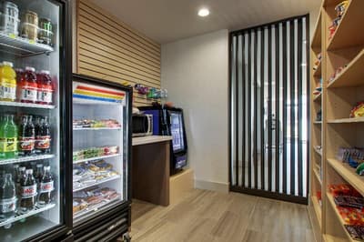 Holiday Inn Express & Suites Mount Vernon