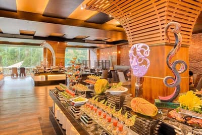 The Golden Crown Hotel