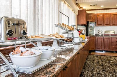 Comfort Suites Canton Detroit