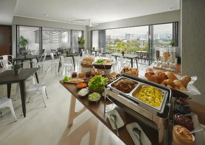 TRILLION SUITES by SLG