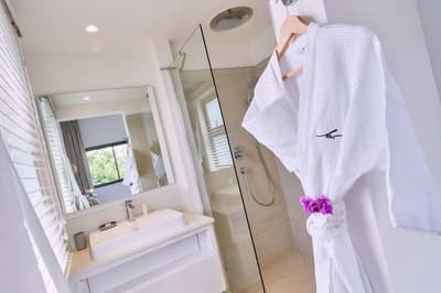 Les Estivales Beachfront Suites & Penthouses, LOV