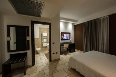 Hotel Testani