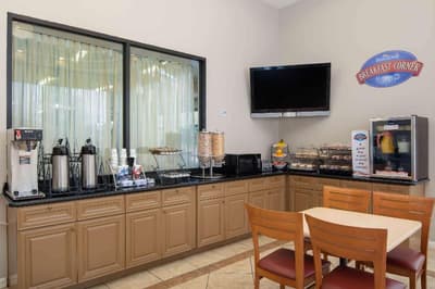 Baymont Inn & Suites Douglasville Atlanta