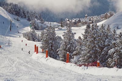 Snö Apartamentos Mont Romies Unhola