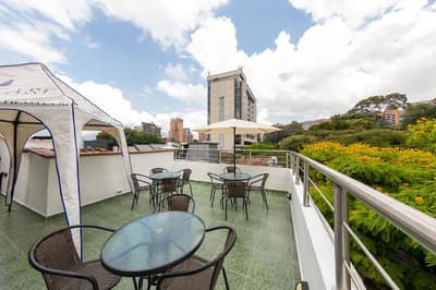 Hotel Paradise Lleras