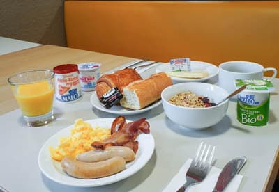 B&B HOTEL AIX EN PROVENCE Pont de l'Arc