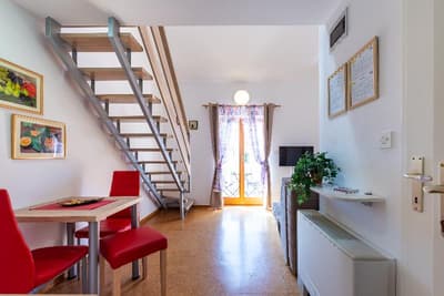 Apartments & Rooms Cina