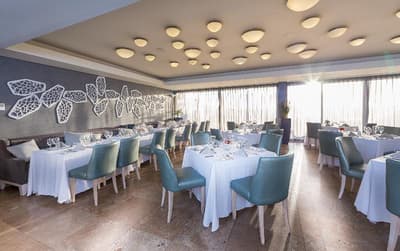 Lagoon Beach Hotel Apartments