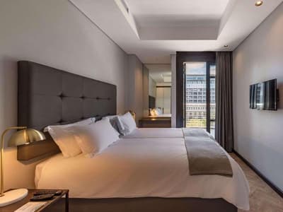 The Onyx Apartment Hotel by Newmark