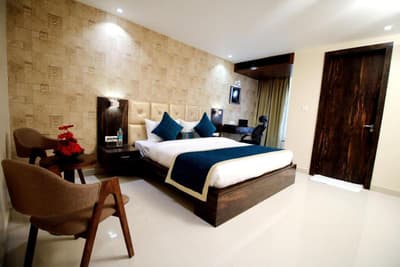 Pinnacle by 1589 Hotels