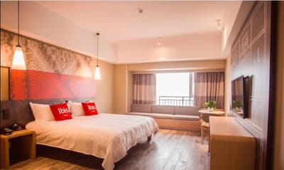 Ibis Hotel ShandongUniversity SeawaterBathingPlace