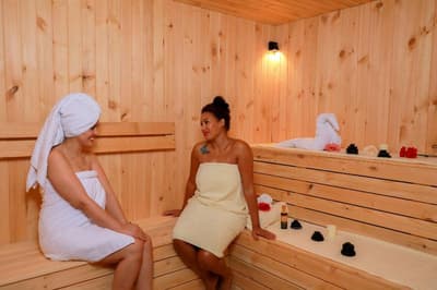 Loumage Suites & Spa