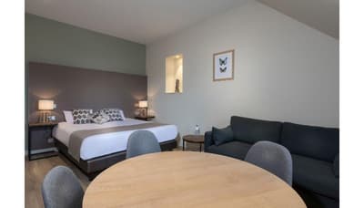 Hotel The Originals Residence Demeure des Remparts