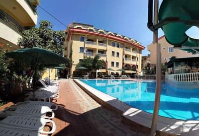 Maxwell Holiday Club