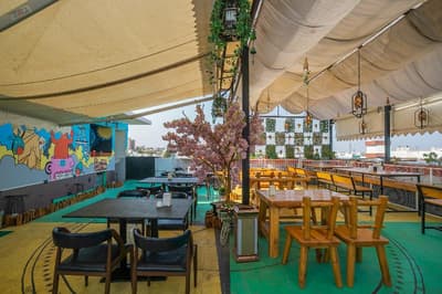 Capital O 36137 Vihaari 24 Business Hotel