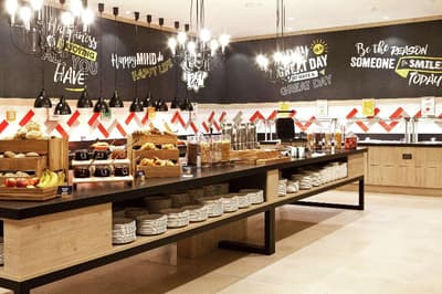 Hampton by Hilton Berlin City East Side Gallery