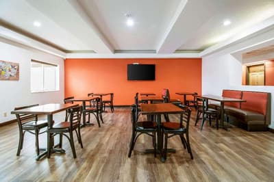 Econo Lodge Indianapolis