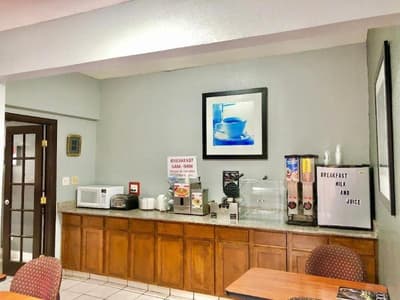Americas Best Value Inn Suites Yukon Oklahoma City