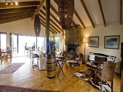 Elephant Hide Of Knysna Guest Lodge