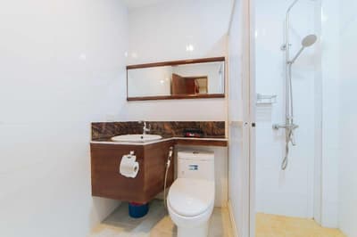 RedDoorz Plus @ Starhomes Olivianville