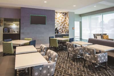 La Quinta Inn Suites By Wyndham Mcdonough