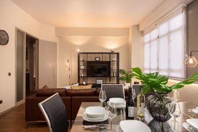 Luxurious Lawrence House Serviced Apartment