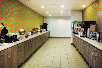 La Quinta Inn Suites By Wyndham St Paul Woodbury