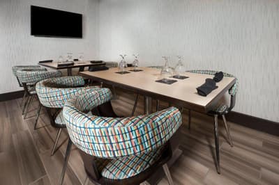 Holiday Inn & Suites Arden - Asheville Airport