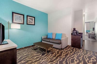 La Quinta Inn Suites By Wyndham Northlake Fort Wor