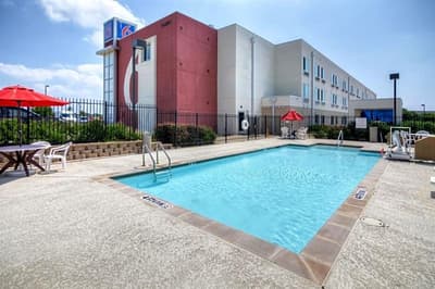 Motel 6 Ft Worth Northlake Speedway