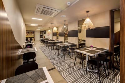 Arawi Miraflores Express