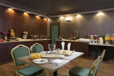 Palms Lily Hotel Suites