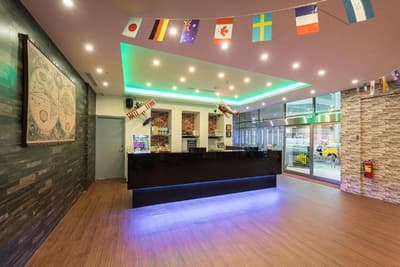 Skyone Hotel