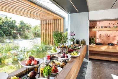 Pilot Amphora Boutique Hotel