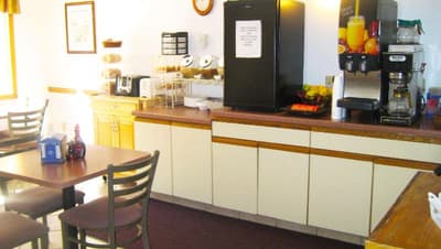 Magnuson Hotel Copper Crown