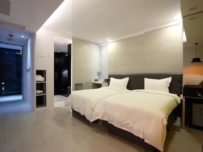 The Fantasy Apartment