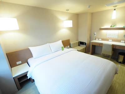 Kindness Hotel Tainan Chihkan Tower