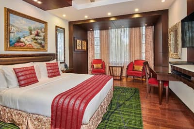 Mayfair Convention Hotel