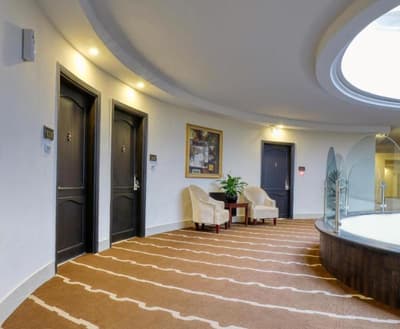 Sandy Palace Hotel