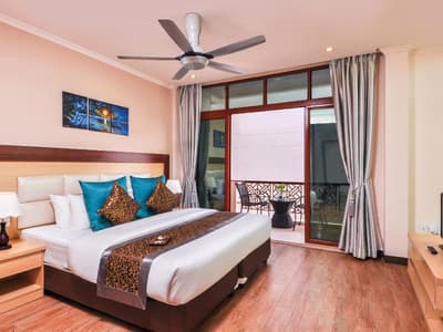 Triton Beach Hotel Spa At Maafushi