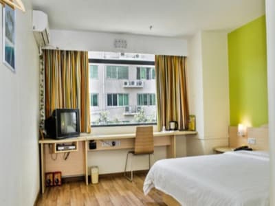 7 Days INN Shenzhen Longhua